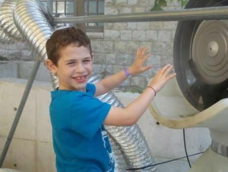 מתנדבי איחוד הצלה מציל ניצול