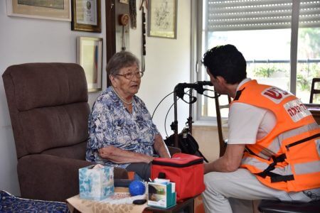 מתנדב איחוד הצלה תן כבוד