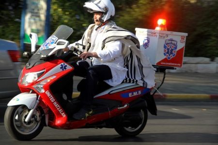 אופנולנס – אופנוע חירום מאובזר בציוד רפואי - איחוד הצלה AMBUCYCLE - צילום בועז בן ארי