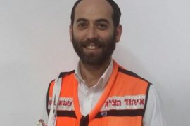 מתנדבי איחוד הצלה מציל ניצול
