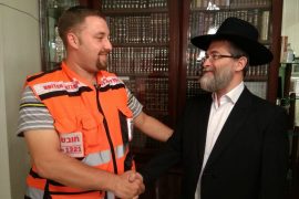מתנדב איחוד הצלה פוגש אדם שהציל
