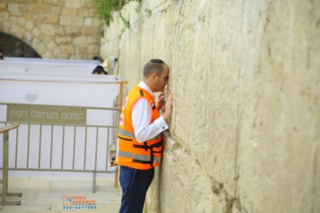 אלי ביר בכותל צילום שירה הרשקופ