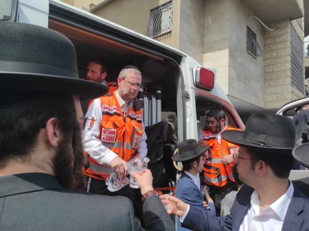 כמאה נפגעים קל טופלו עד כה ע"י איחוד הצלה בהלוויית מרן שר התורה