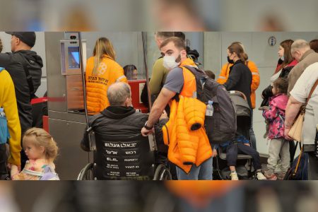 משפחת אדלסון נתנה חסות לטיסות ל-500 פליטים אוקראינים לישראל