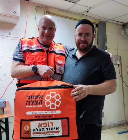 הכירו את המתנדב: הרופא ד"ר גיל הירשהורן