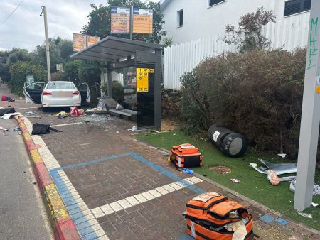 זירת פיגוע קשה ברחוב אחוזה ברעננה