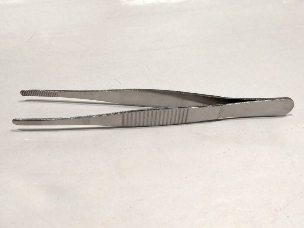 פינצטה רפואית מנירוסטה להוצאת גוף זר
