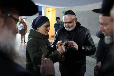 בזמן מתקפות הטילים על אוקראינה שתי חתונות יהודיות בקישינב