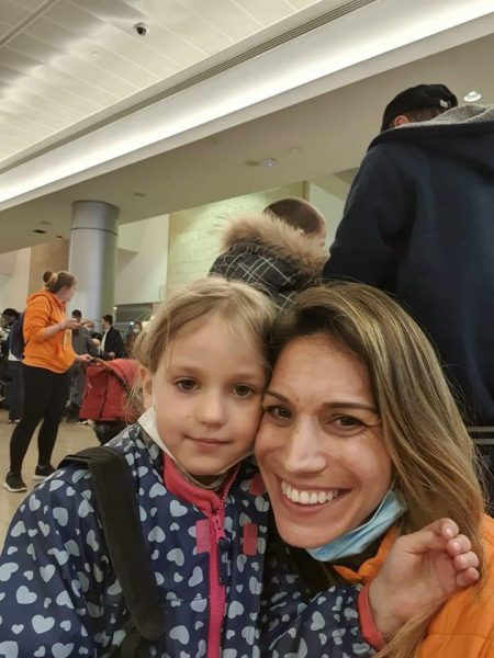 הילדה שאיבדה את אמה בהפגזות באוקראינה - דר' דניאלה מרקיזנו