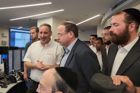 מנכ״ל רשות השירות לאומי אזרחי מר ראובן פינסקי בביקור רשמי במטה איחוד הצלה בירושלים